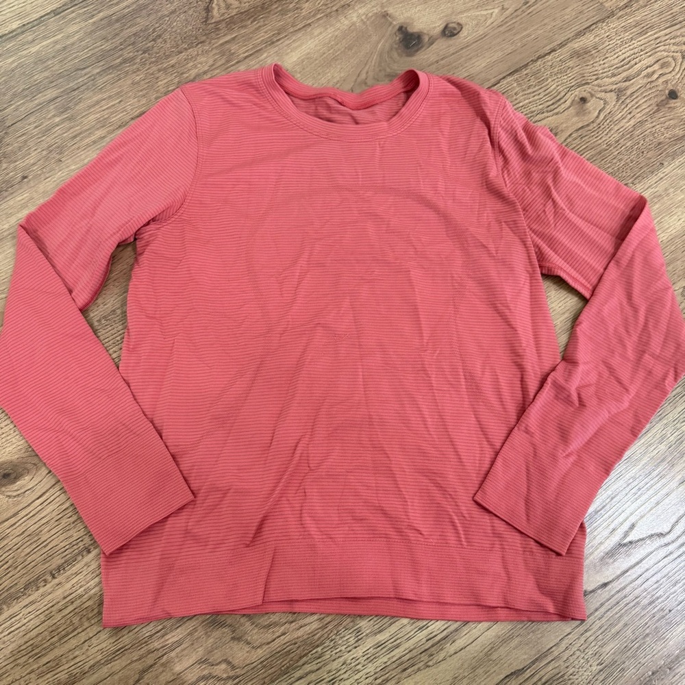 lululemon athletica Coral Swiftly Long Sleeve Tee 8 relaxed fit
